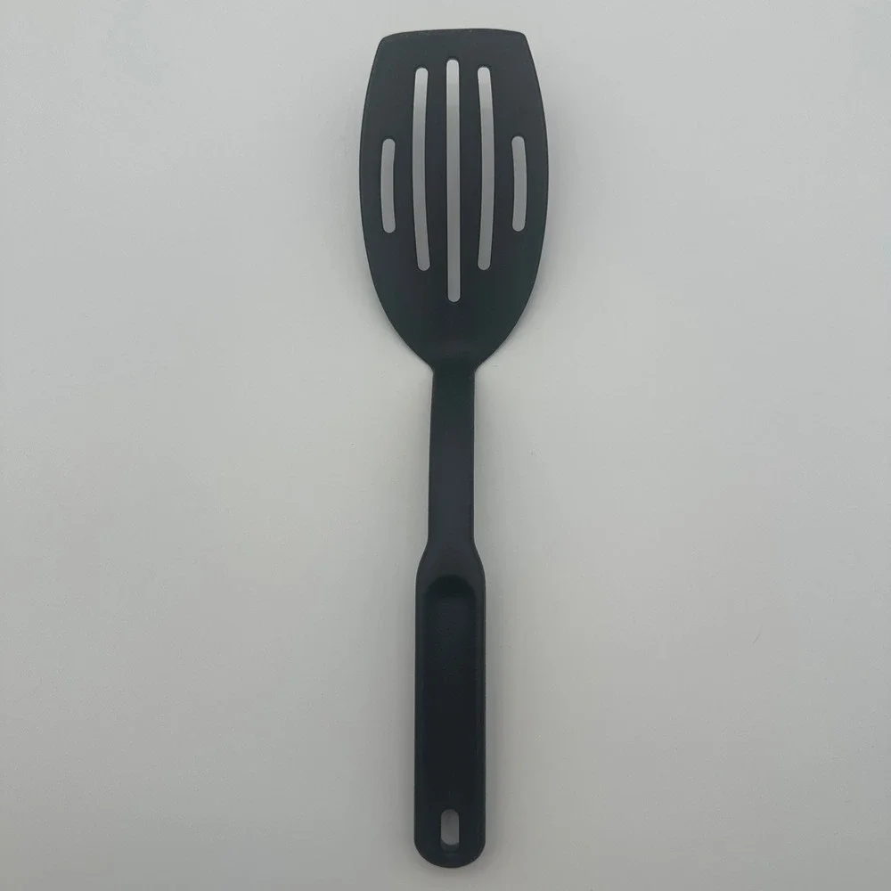 Pampered Chef Black Nylon Slotted Turner Spatula Heat Resistant 428F USA Made